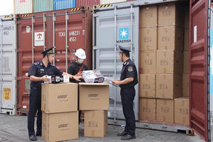 Hàng tạm nhập - tái xuất: Doanh nghiệp cần lưu ý gì về thuế giá trị gia tăng?