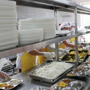 Hà Nội rà soát đầu mối thực phẩm bán trú sau vụ 300 tấn lợn bệnh