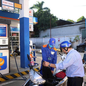 Xem xét cơ chế tạm ứng cho Quỹ bình ổn giá xăng dầu