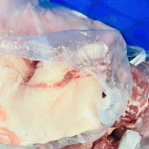 Gần 300 tấn thịt nhiễm dịch tả lợn châu Phi “lọt” trạm kiểm soát ra sao?