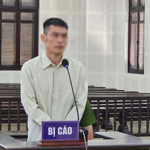 Radio pháp đình: Niềm tin đánh mất sau bản hợp đồng vay vốn