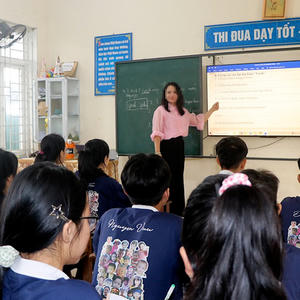 Viên chức rời bục giảng có được quay lại làm giáo viên?