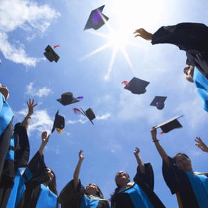 Khu vực công có thể áp dụng phụ cấp 300% lương với chuyên gia, nhà khoa học đầu ngành