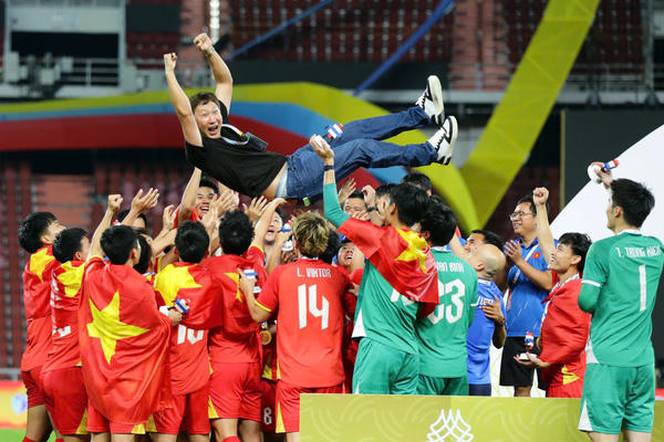 Đánh bại Thái Lan, U22 Việt Nam vô địch SEA Games 33