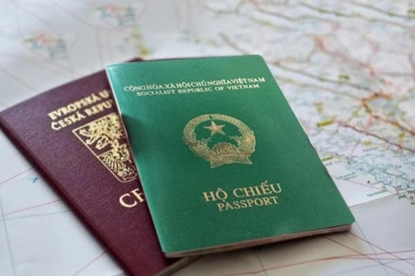 Từ 1/1/2026, không dùng hộ chiếu giao dịch ngân hàng