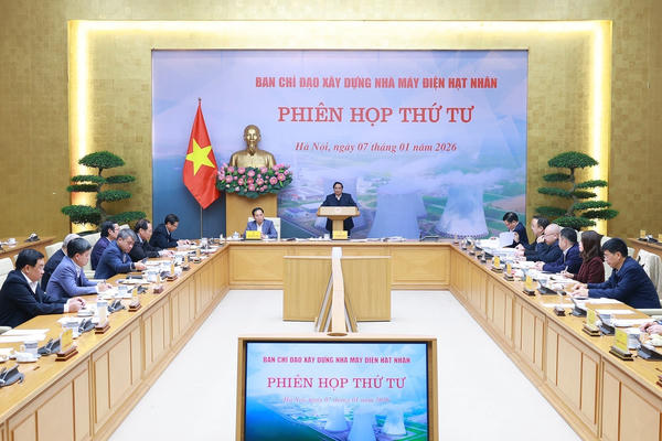 Thủ tướng Phạm Minh Chính: Quyết tâm thúc đẩy dự án điện hạt nhân, “làm ngày không đủ, tranh thủ làm đêm”