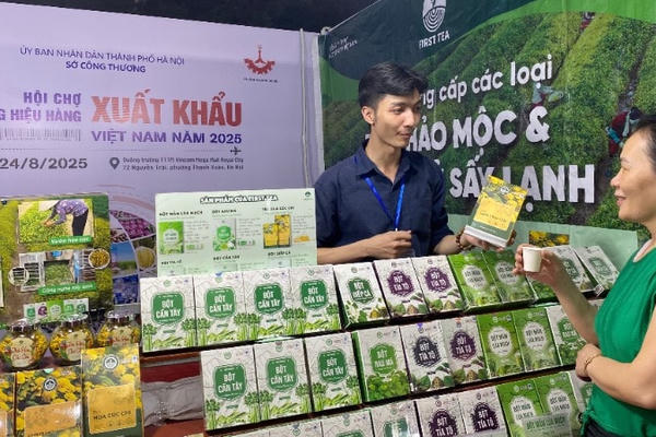 Hà Nội hướng tới tăng trưởng xuất khẩu từ 12% trong năm 2026