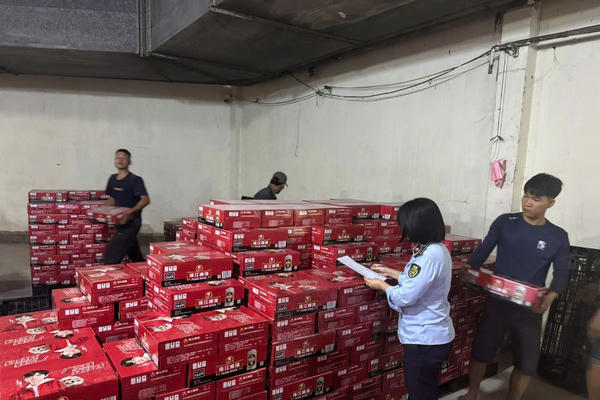 TP.HCM: Phát hiện hơn 3.200 thùng bia ngoại không rõ nguồn gốc 