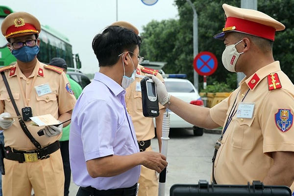 Bác tin đồn tăng mức phạt vi phạm nồng độ cồn