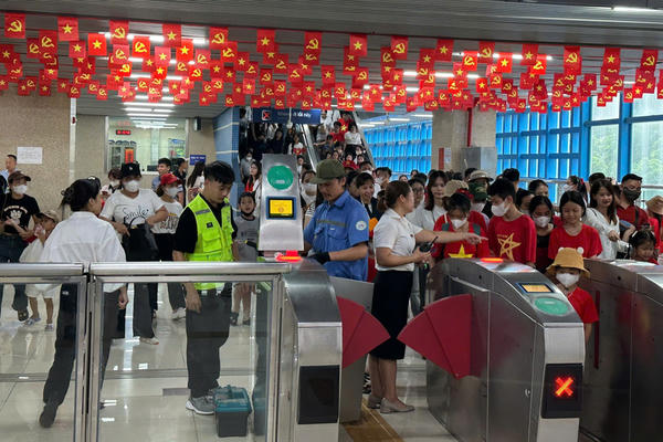 Hà Nội Metro áp dụng 100% cổng soát vé định danh