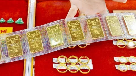 9h sáng 4/2: Giá vàng thế giới bật tăng, vàng trong nước thêm hơn 10 triệu đồng/lượng