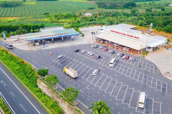 17 trạm dừng nghỉ cao tốc Bắc - Nam vận hành phục vụ Tết Bính Ngọ 2026