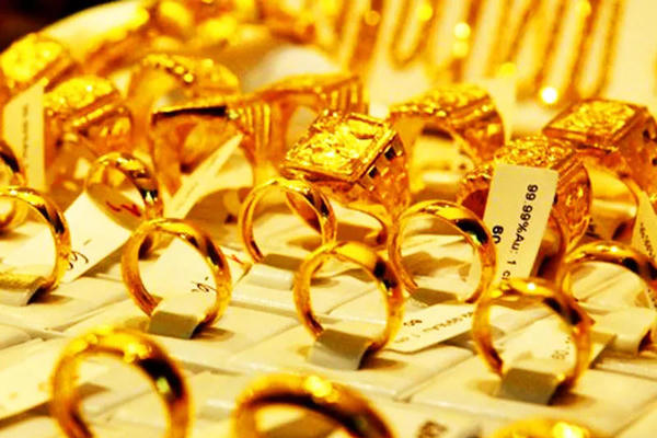 Giá vàng ngày 11/2: Thị trường trong nước duy trì mốc 181 triệu đồng/lượng
