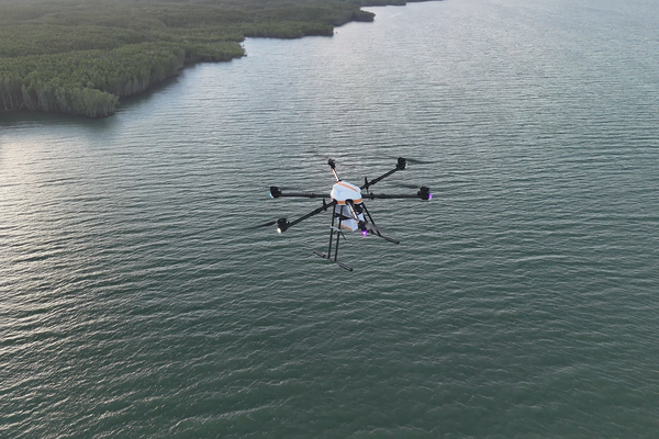 Thành phố đầu tiên ở Việt Nam giao hàng vượt biển bằng thiết bị bay không người lái