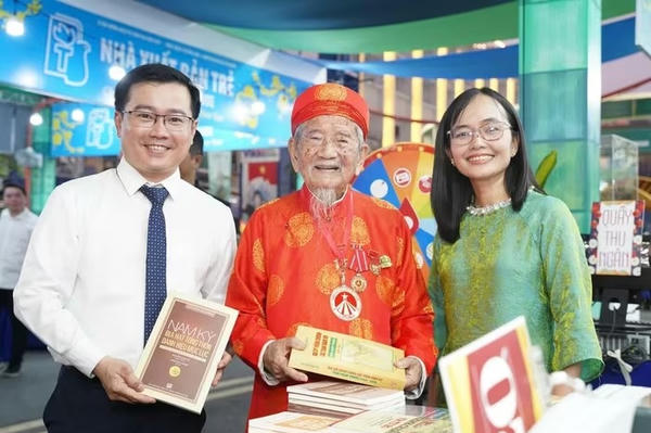 Đường sách Tết 2026: Điểm hẹn văn hóa đầu xuân của TP.HCM