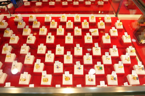 Thị trường vàng, tiền tệ: Nhà đầu tư thận trọng tái cơ cấu danh mục, chờ sóng đầu tư sau Tết