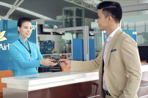 Giấy phép lái xe không còn được dùng làm thủ tục đi máy bay