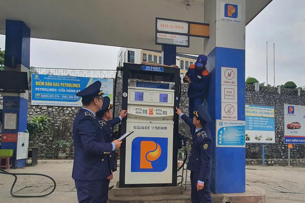 Bộ Công Thương siết chặt quản lý thị trường xăng dầu  