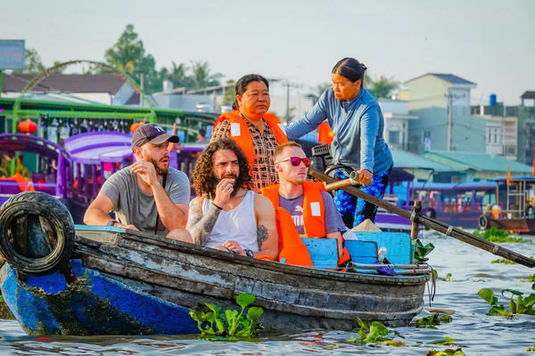 Gần 4,7 triệu lượt khách quốc tế đến Việt Nam trong 2 tháng đầu năm