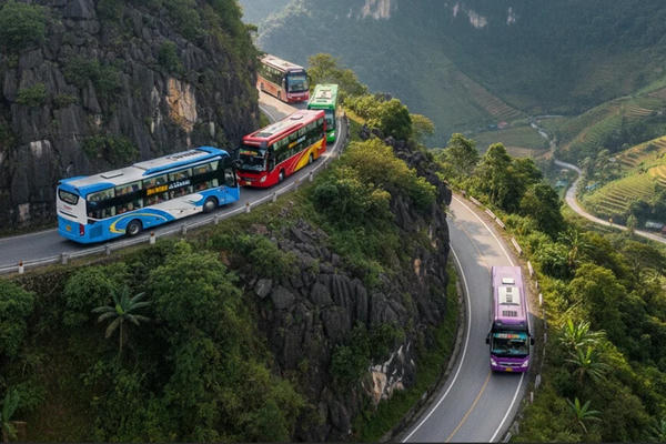 Cục CSGT tổ chức khảo sát mức độ an toàn ô tô khách giường nằm 2 tầng 