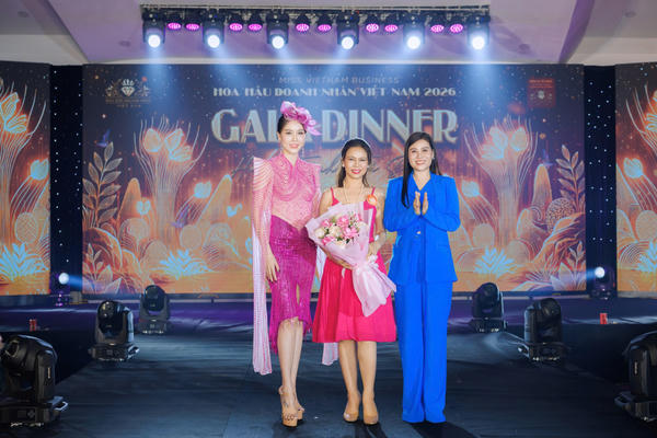 Doanh nhân Hồ Thị Liên gây chú ý trong đêm Gala “Hành trình tỏa sáng”
