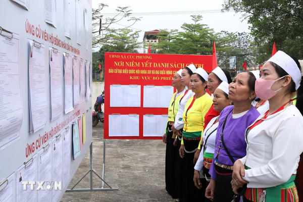 Thủ tục bầu cử thuận tiện, hỗ trợ thực hiện quyền công dân