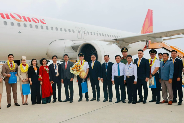 Mở đường bay thẳng kết nối Phú Quốc - Cam Ranh