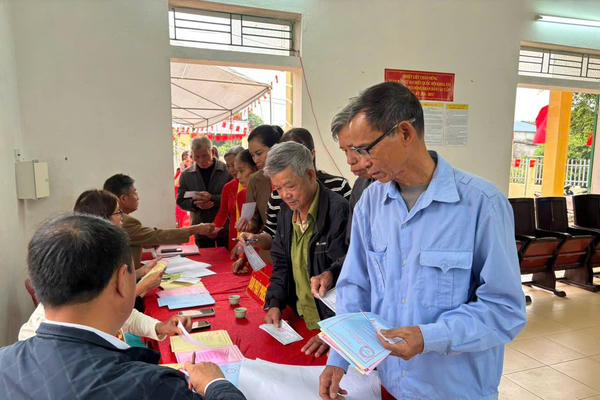 
Cử tri xã Quang Hưng nô nức đi bầu cử trong không khí phấn khởi, dân chủ, trách nhiệm
