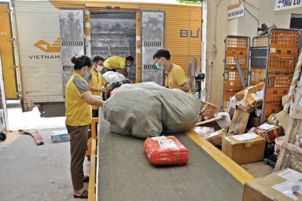 Thương mại điện tử Việt Nam bước vào giai đoạn cạnh tranh khốc liệt