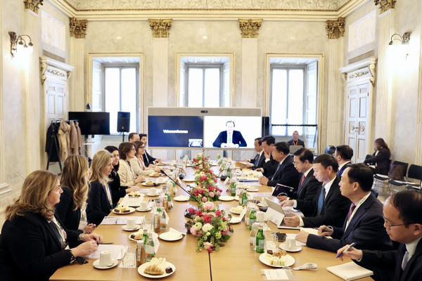 Việt Nam thúc đẩy hợp tác tài chính xanh với Intesa Sanpaolo