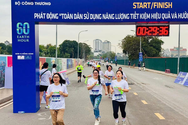 Hơn 2.000 người tham gia giải chạy hưởng ứng Chiến dịch Giờ Trái đất năm 2026