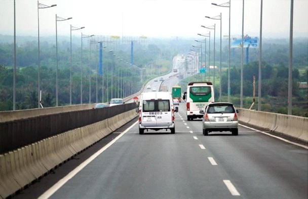 Dừng, đỗ sai quy định trên cao tốc bị phạt bao nhiêu?