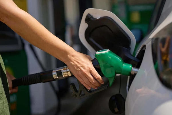 Giá xăng dầu từ 15h chiều nay có xu hướng giảm