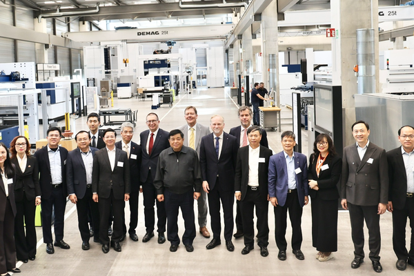 Phó Thủ tướng đề nghị 'ông lớn' công nghệ cao của Đức mở rộng đầu tư tại Việt Nam