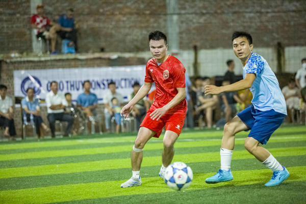 12 đội tranh tài tại giải bóng đá phong trào xã Quang Hưng, Ninh Bình