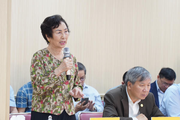 Đừng lãng phí "kho báu" trí tuệ và kinh nghiệm của người cao tuổi