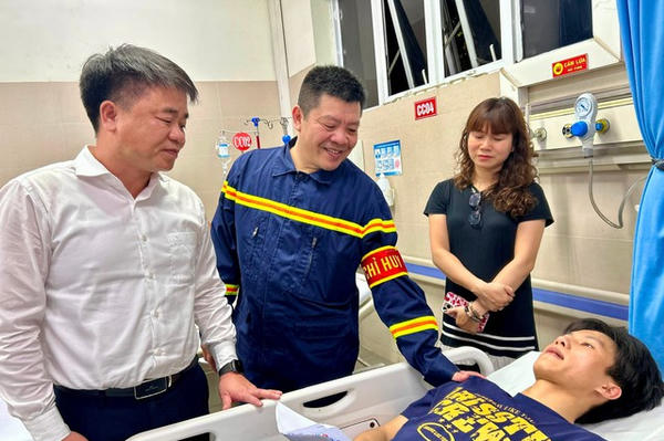 Danh tính 7 cá nhân dũng cảm cứu người trong vụ cháy ở Hà Nội