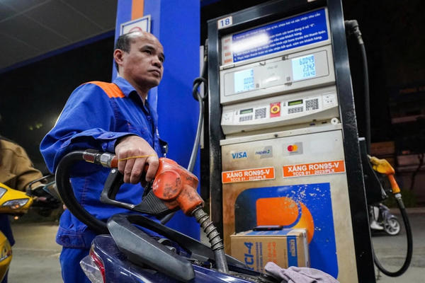 Chính phủ quyết định bổ sung ngân sách 8.000 tỷ cho Quỹ bình ổn giá xăng dầu