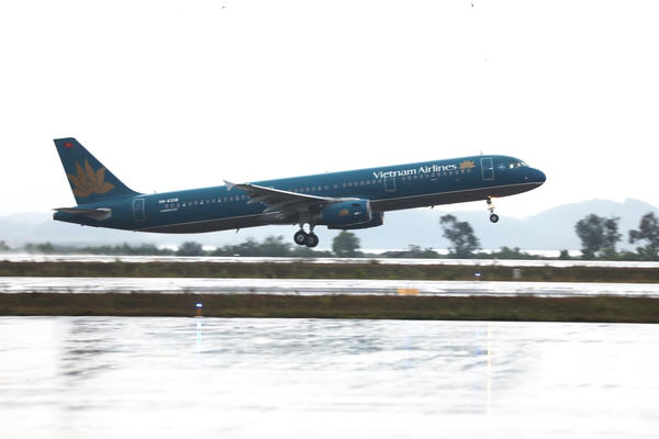 Tạm ngừng khai thác đường bay Vân Đồn - TP. Hồ Chí Minh từ ngày 1/4