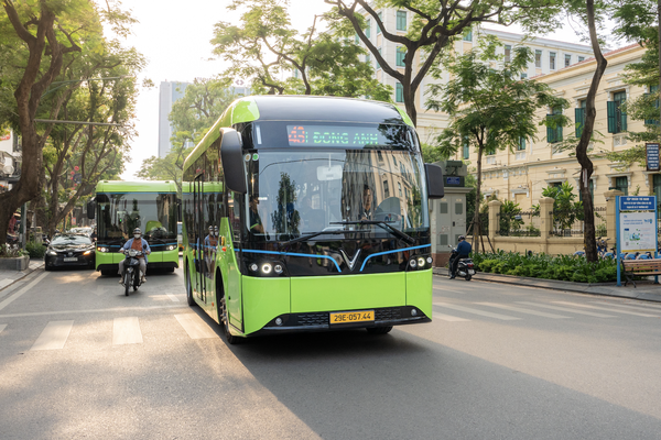 Hà Nội đặt mục tiêu 100% xe buýt Vành đai 1 sử dụng năng lượng xanh từ 1/7