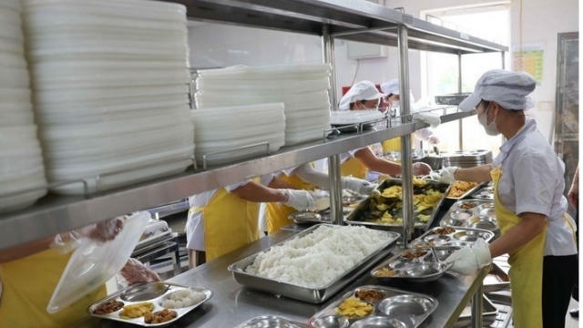 Hà Nội rà soát đầu mối thực phẩm bán trú sau vụ 300 tấn lợn bệnh