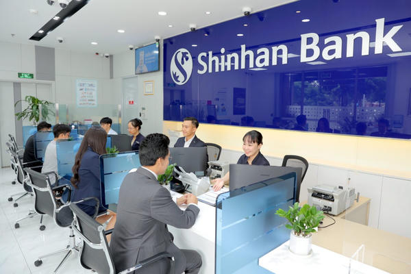 Tiền gửi khách hàng tại Shinhan Bank vượt 133,6 nghìn tỷ đồng