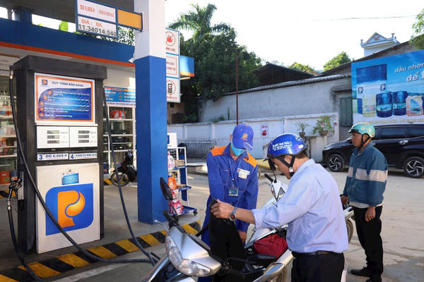 Xem xét cơ chế tạm ứng cho Quỹ bình ổn giá xăng dầu