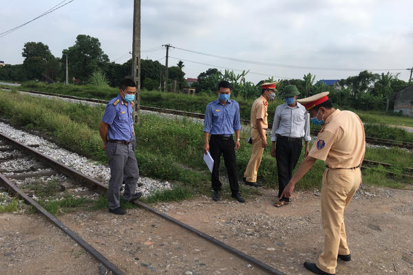 Vi phạm đường sắt sẽ bị xử phạt thế nào từ 15/5?