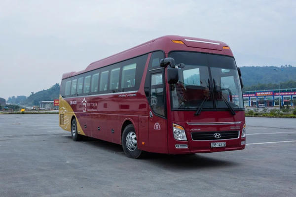 Hà Nội: Đề xuất khung giờ hoạt động cho xe hợp đồng và xe trung chuyển