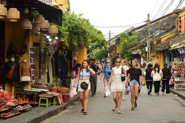 6,76 triệu lượt khách quốc tế đến Việt Nam trong 3 tháng đầu năm