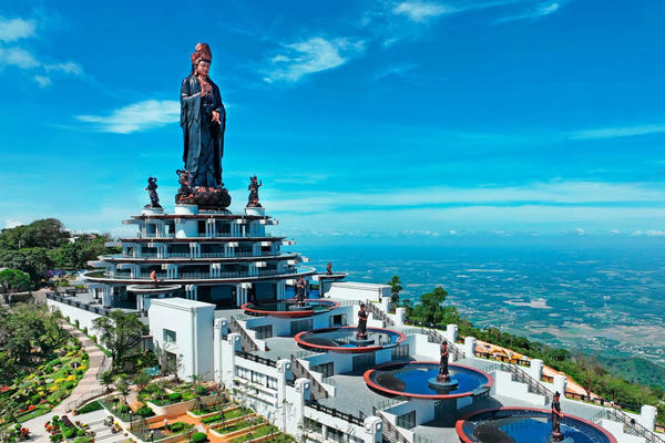 Tây Ninh thúc đẩy du lịch trở thành ngành kinh tế mũi nhọn