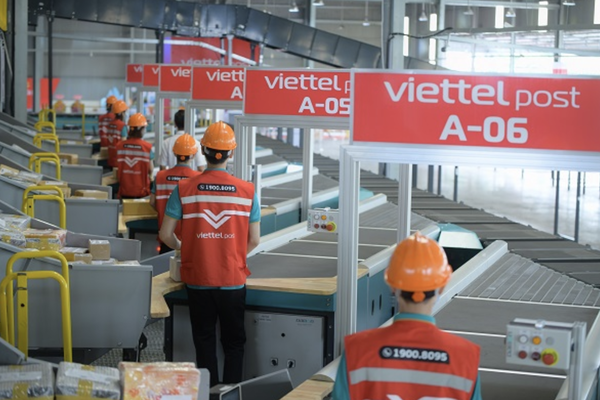 Viettel Post áp phụ phí xăng dầu 15% với chuyển phát trong nước từ 6/4