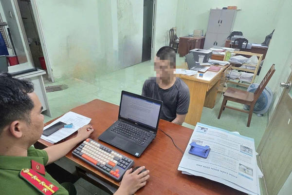 TP. HCM: Bắt khẩn cấp thanh niên hành hung người can ngăn sau va chạm giao thông 