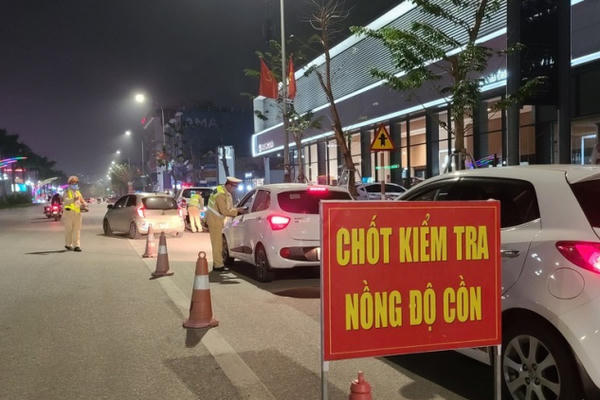 Xử lý 2.100 trường hợp vi phạm nồng độ cồn